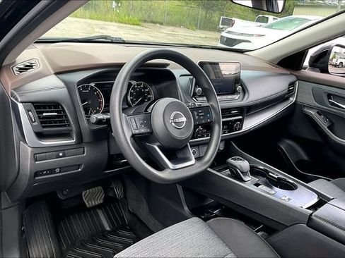 Certified 2023 Nissan Rogue SV FWD image 14