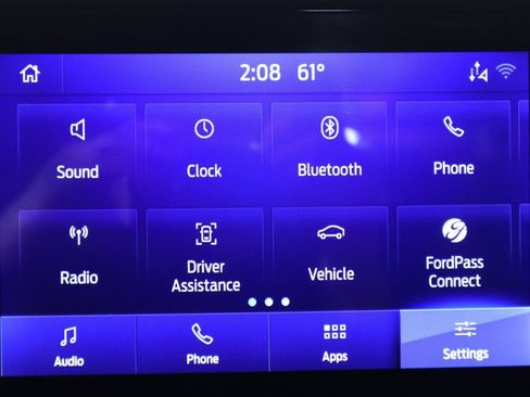 Used 2020 Ford Explorer XLT w/ Comfort Package AWD/4WD image 18
