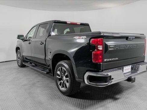Used 2023 Chevrolet Silverado 1500 LT AWD/4WD image 6