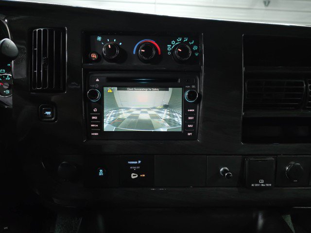 Used 2017 GMC Savana 2500 Extended RWD image 29