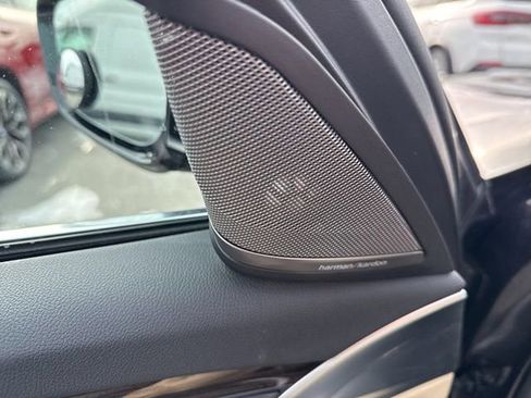 Used 2021 BMW 530i xDrive 530i xDrive w/ Premium Package image 16