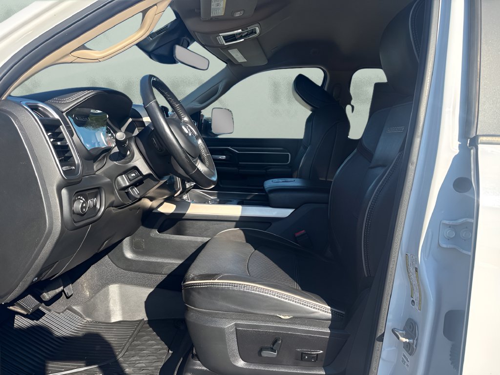 Used 2020 RAM 3500 Laramie AWD/4WD image 9