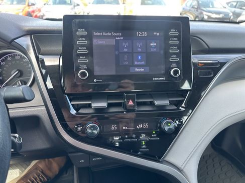 Used 2023 Toyota Camry LE image 7