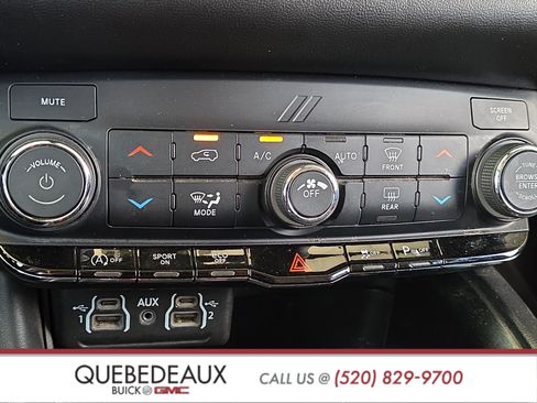 Used 2022 Dodge Durango SXT RWD image 16