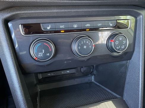 Used 2024 Volkswagen Tiguan Wolfsburg Edition image 24