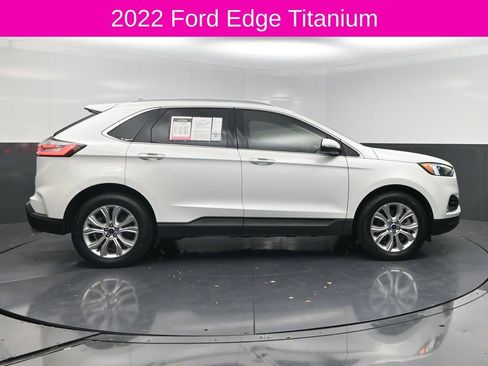Used 2022 Ford Edge Titanium image 4
