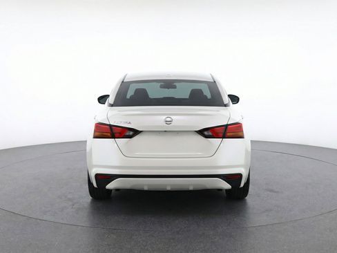 Used 2025 Nissan Altima 2.5 SV FWD image 7