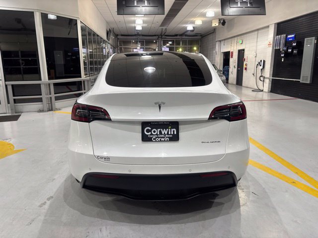 Used 2022 Tesla Model Y Long Range AWD/4WD image 7