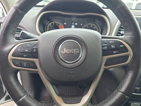 Used 2017 Jeep Cherokee Trailhawk image 28