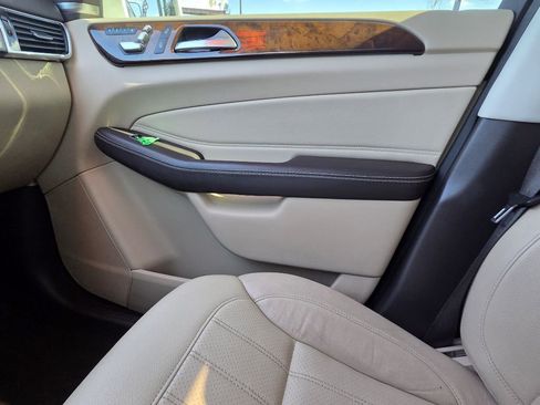 Used 2018 Mercedes-Benz GLS 450 4MATIC image 18