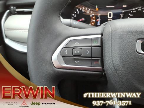 Used 2025 Jeep Compass Limited AWD/4WD image 18