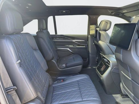 Used 2026 Cadillac Escalade IQ Sport 1 AWD/4WD image 32