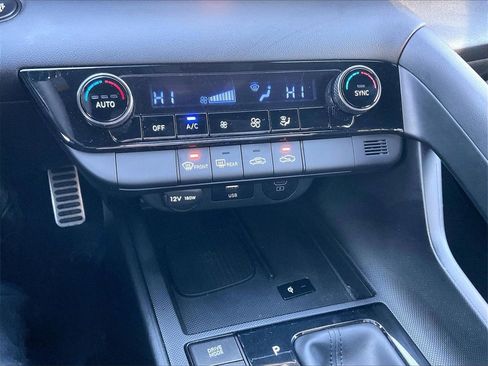 Used 2025 Hyundai Elantra Sport image 24