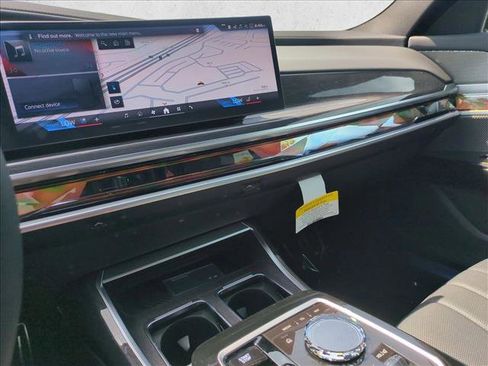 Used 2026 BMW i7 M70 AWD/4WD image 12