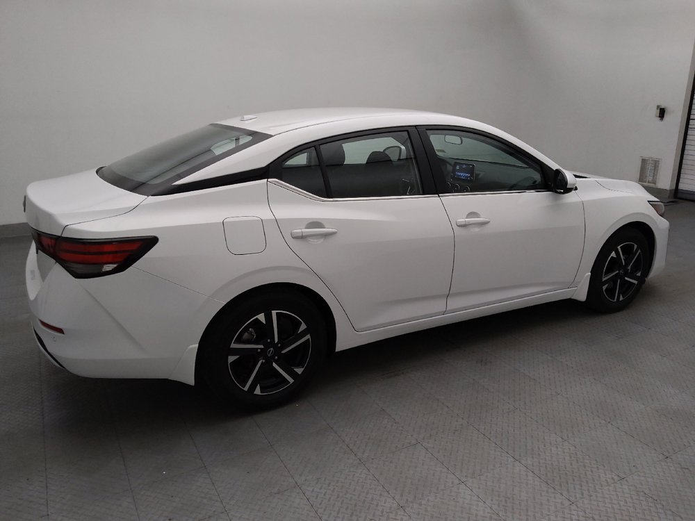 Used 2025 Nissan Sentra SV FWD image 10