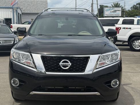 Used 2015 Nissan Pathfinder SL FWD image 3