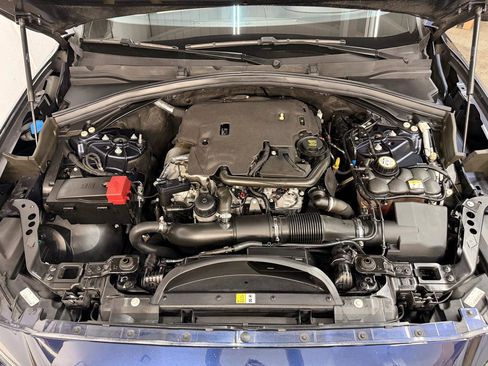 Used 2019 Jaguar F-PACE Prestige image 11