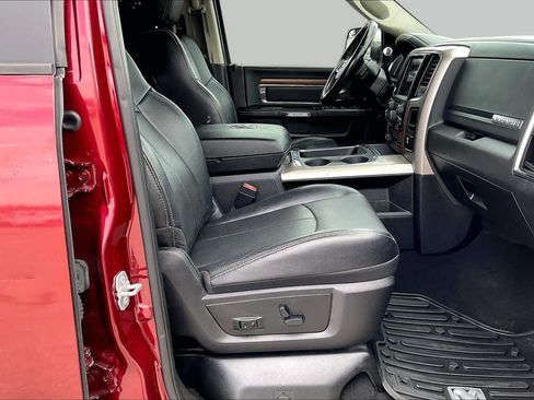 Used 2018 RAM 2500 Laramie AWD/4WD image 9