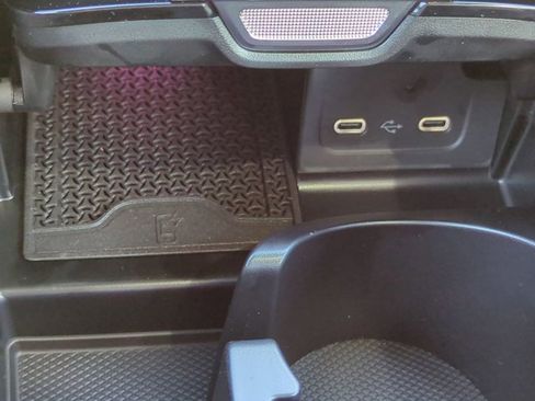 Used 2025 Mercedes-Benz C 300 Sedan image 22