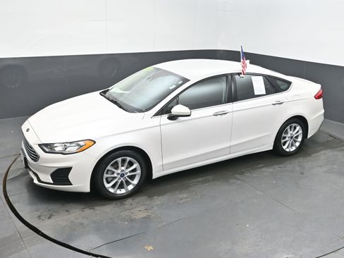 Used 2019 Ford Fusion SE image 34