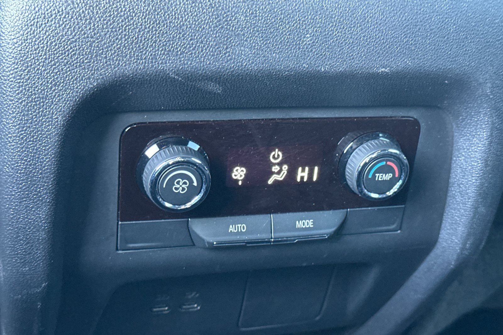 Used 2026 Chevrolet Traverse LT AWD/4WD image 40