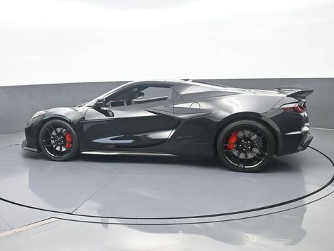 Used 2026 Chevrolet Corvette Z06 image 3
