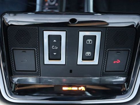 Used 2019 Land Rover Range Rover Sport HSE image 33
