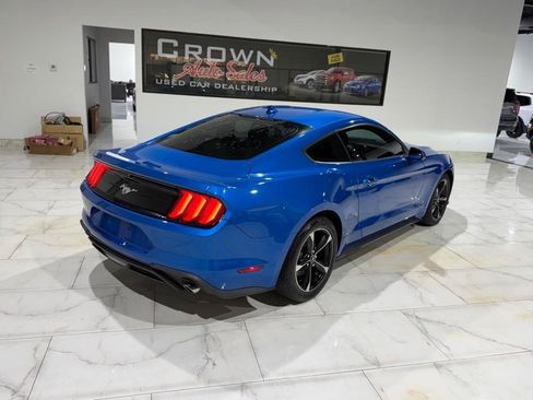 Used 2020 Ford Mustang Coupe RWD image 8