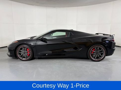 Used 2023 Chevrolet Corvette Stingray Premium Conv w/ Z51 Performance Package RWD image 6