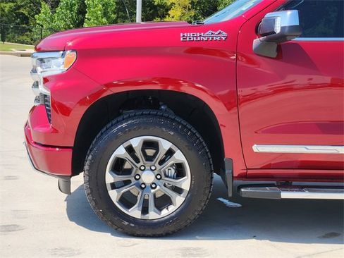 Certified 2025 Chevrolet Silverado 1500 High Country w/ Technology Package image 10