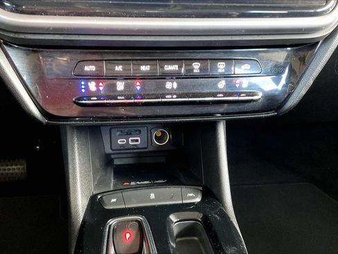 Used 2022 Chevrolet Bolt EUV Premier w/ Sun & Sound Package FWD image 15