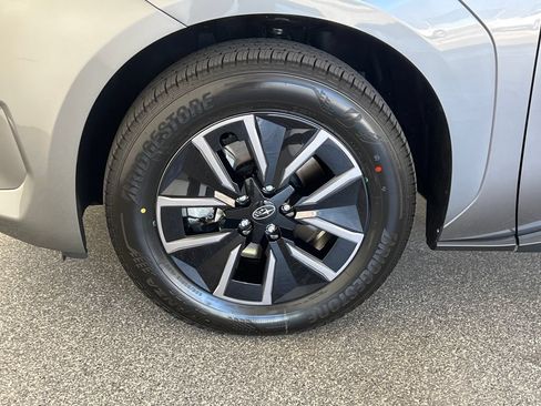 New 2026 Subaru Solterra AWD/4WD image 27