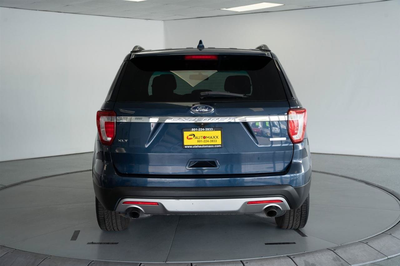 Used 2016 Ford Explorer XLT w/ Equipment Group 201A FWD image 7