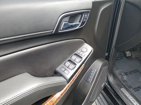 Used 2019 Chevrolet Tahoe Premier w/ RST 6.2L Performance Edition RWD image 20