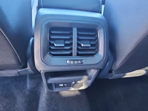 Used 2023 Volkswagen Tiguan SE R-Line image 24