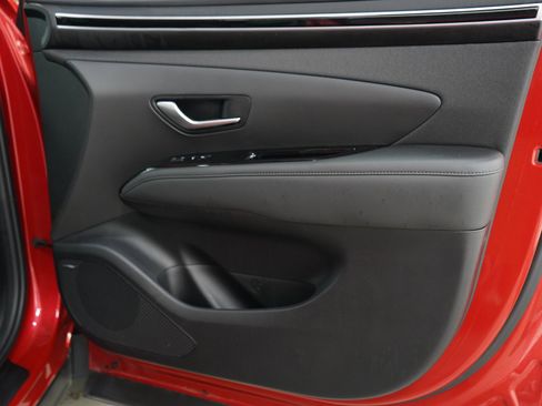 Certified 2023 Hyundai Tucson Limited AWD/4WD image 9