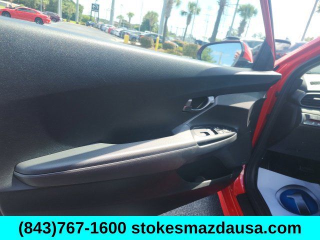 Used 2019 Hyundai Veloster 2.0 Premium FWD image 14