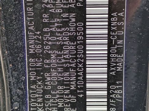 Used 2025 Toyota Camry LE image 36