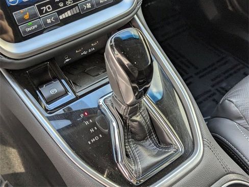 Used 2021 Subaru Outback Limited image 17