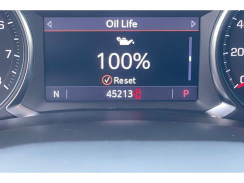 Used 2022 Chevrolet Equinox LT FWD image 37