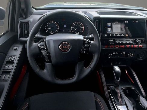 Certified 2025 Nissan Frontier PRO-4X AWD/4WD image 9