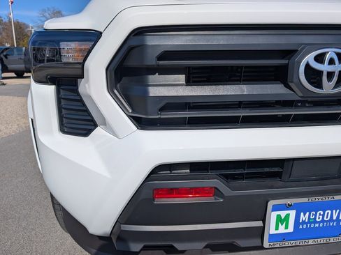 Used 2024 Toyota Tacoma SR5 image 10