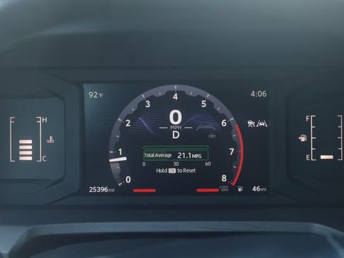 Used 2024 Toyota Tacoma SR5 AWD/4WD image 32