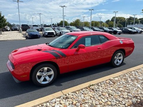 Used 2010 Dodge Challenger R/T RWD image 14