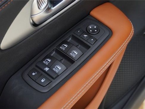 New 2026 Chrysler Pacifica Pinnacle image 23