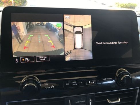 Used 2022 Nissan Armada SL w/ Midnight Edition Package RWD image 18