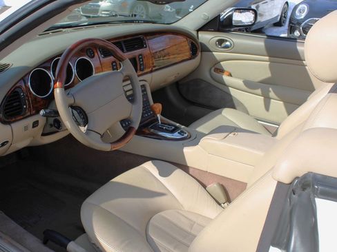 Used 2005 Jaguar XK8 XK8 2dr Convertible image 14