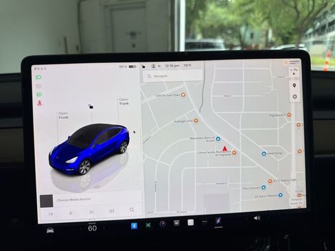 Used 2022 Tesla Model Y Long Range AWD/4WD image 34