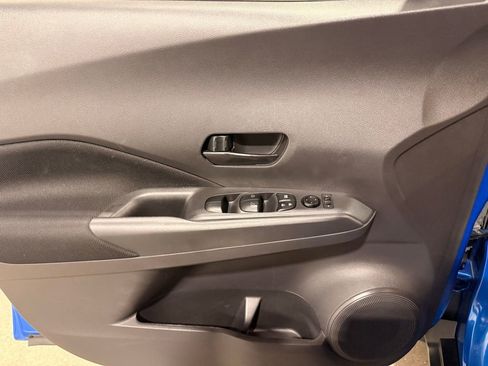 Used 2021 Nissan Kicks S image 9