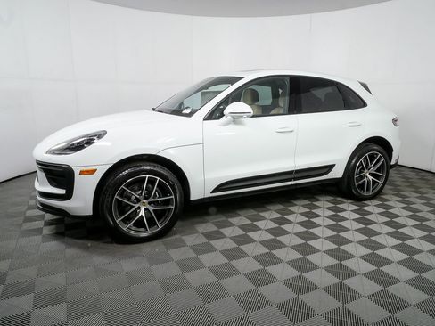 New 2026 Porsche Macan AWD image 2